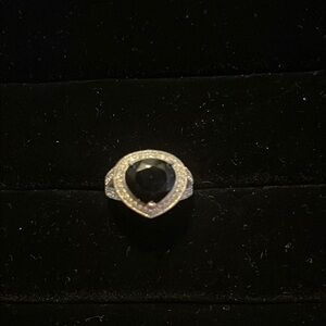 Elegant Black and 925 Silver Teardrop Ring
